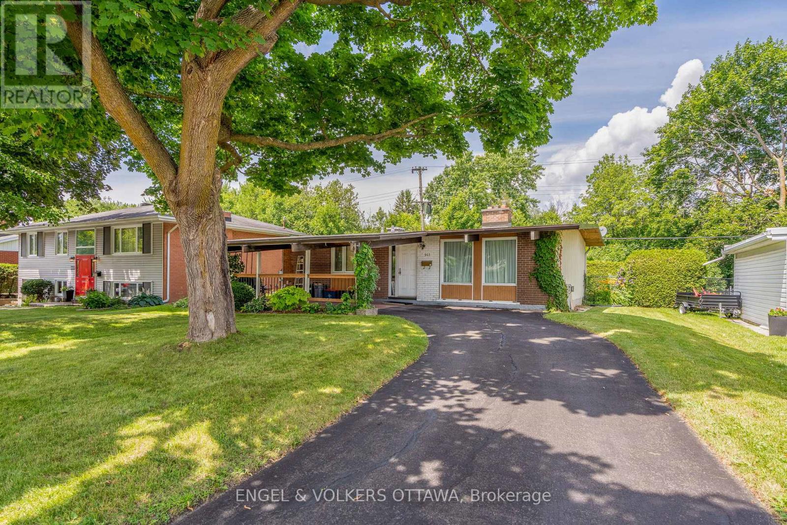 941 Cromwell Drive