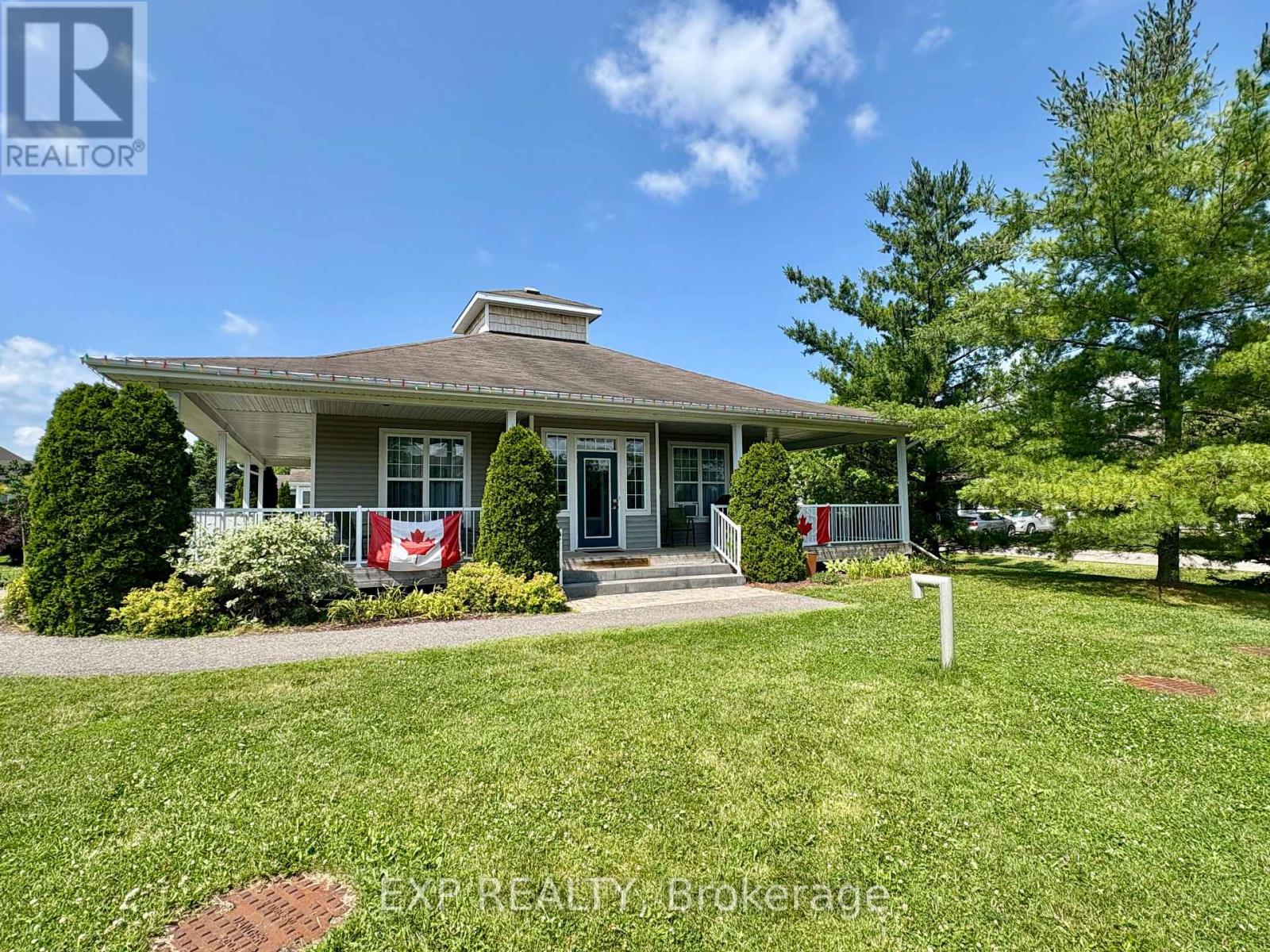652 Country Trail Private