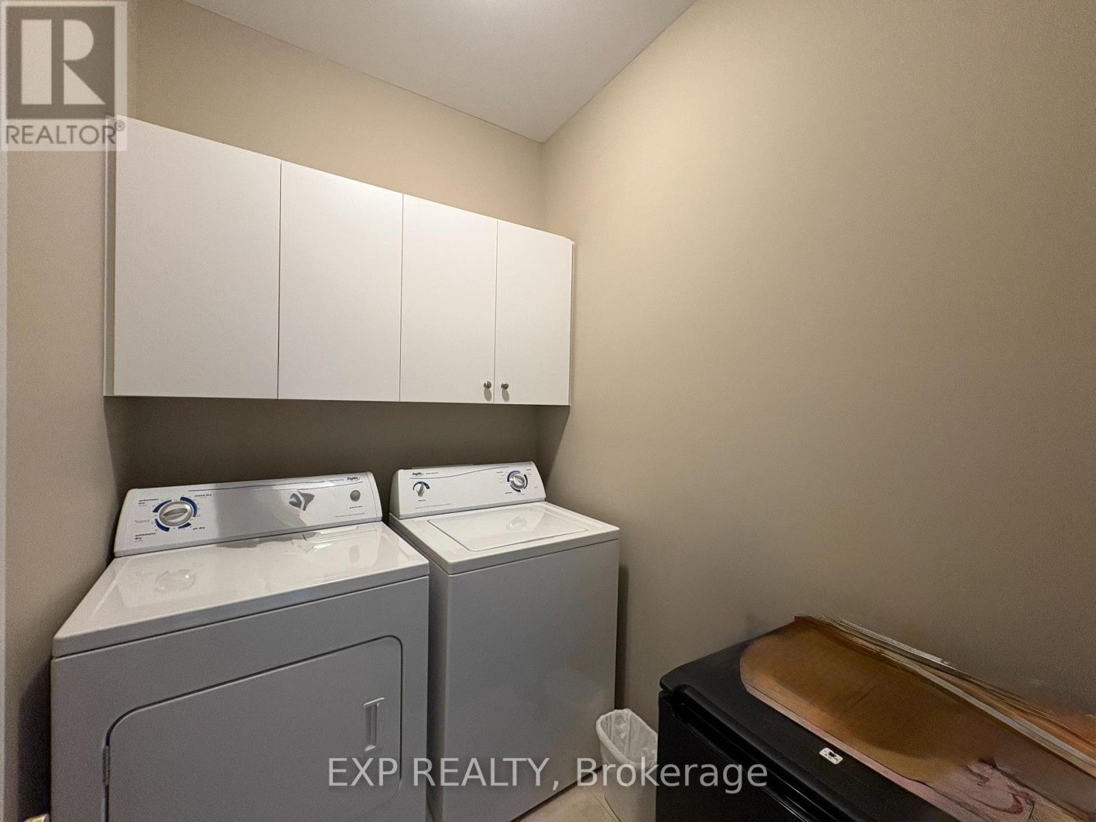 652 Country Trail Private