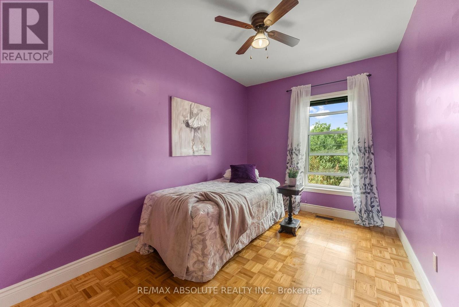 8 River Road