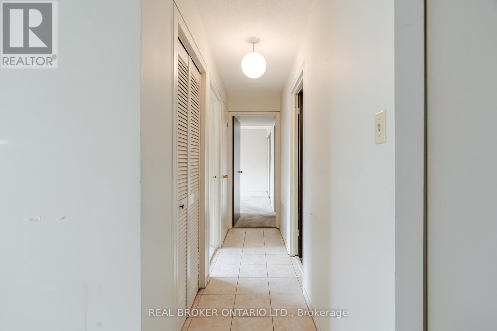1402 - 151 Bay Street