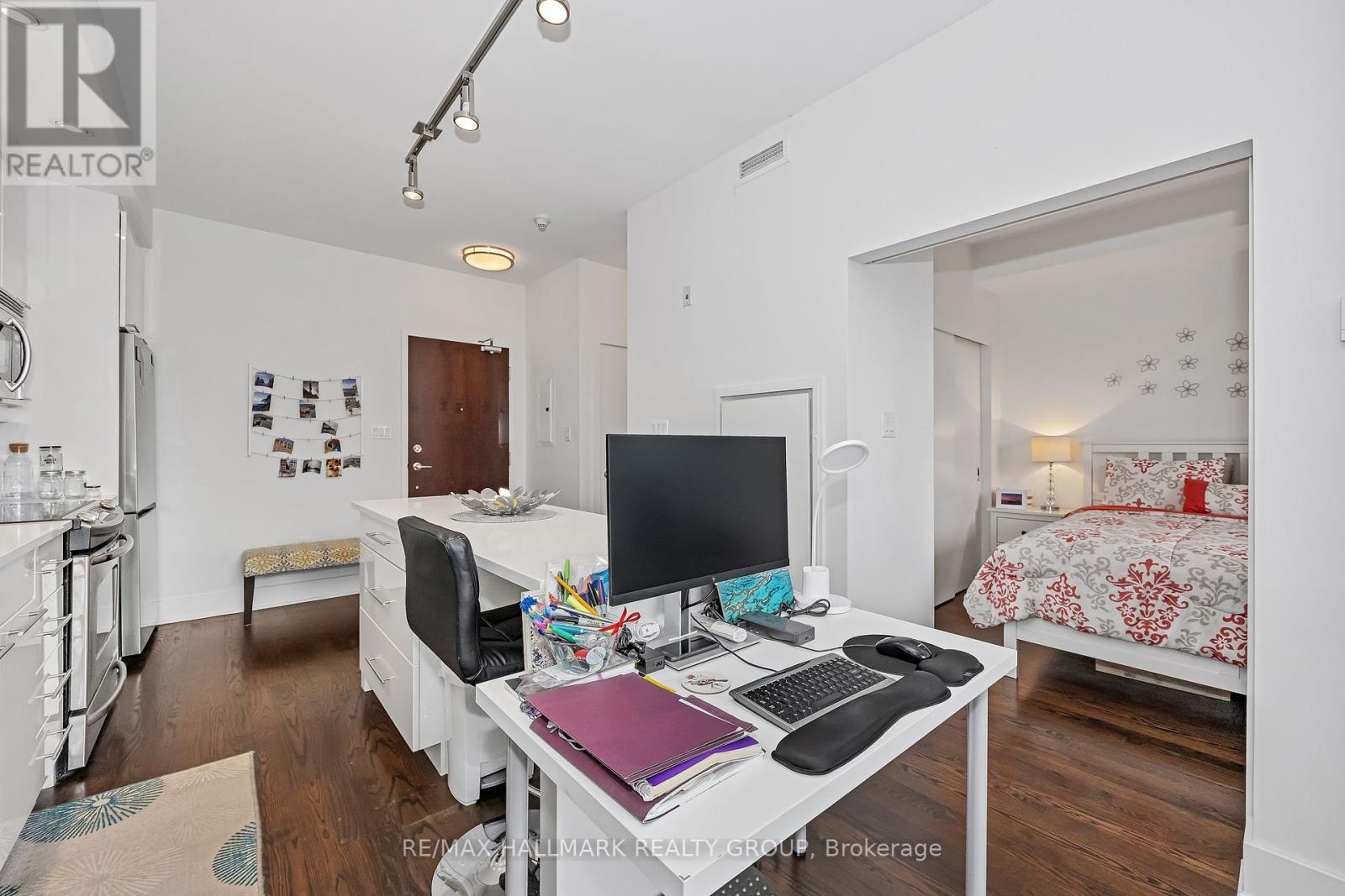 308 - 101 Richmond Road