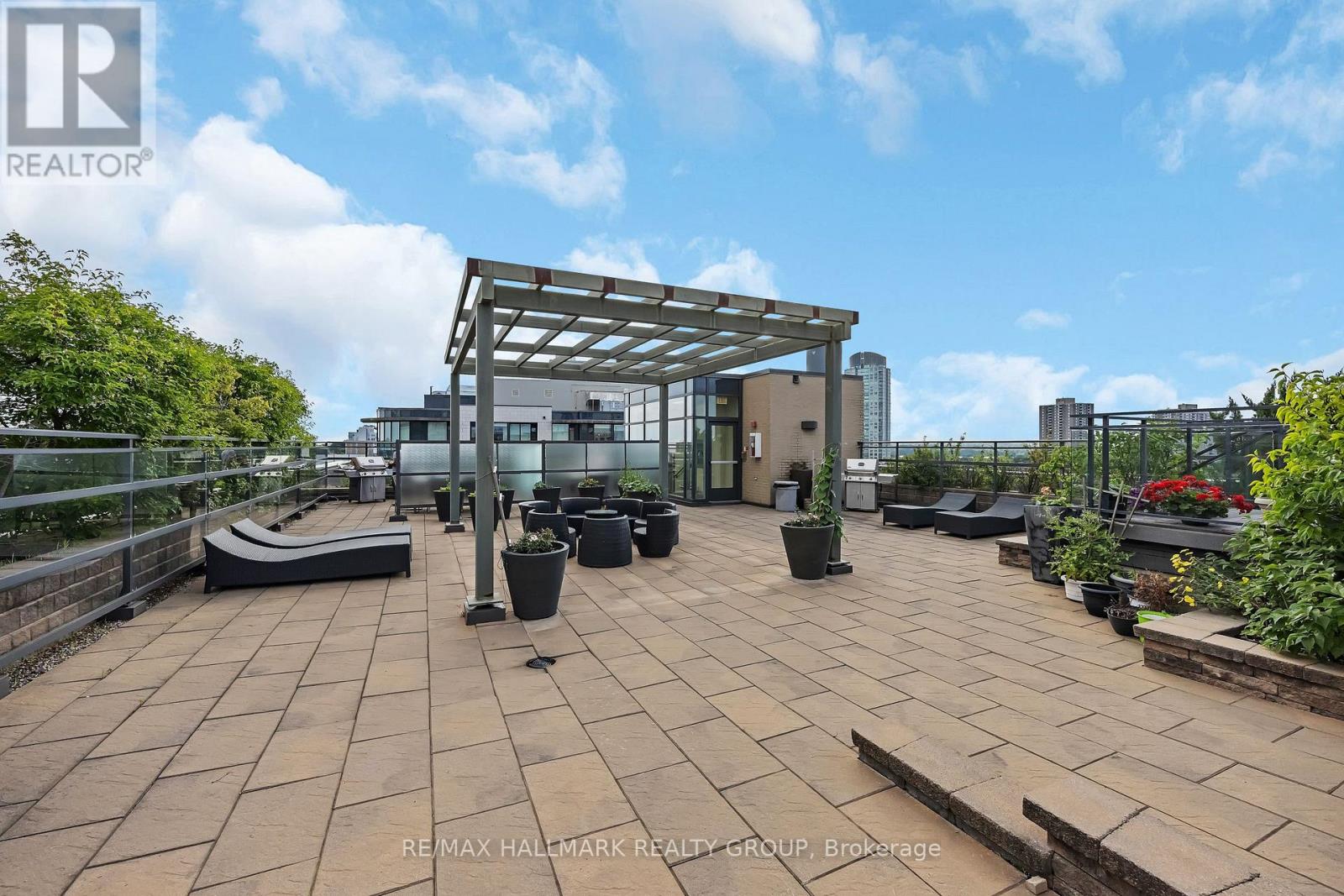 308 - 101 Richmond Road
