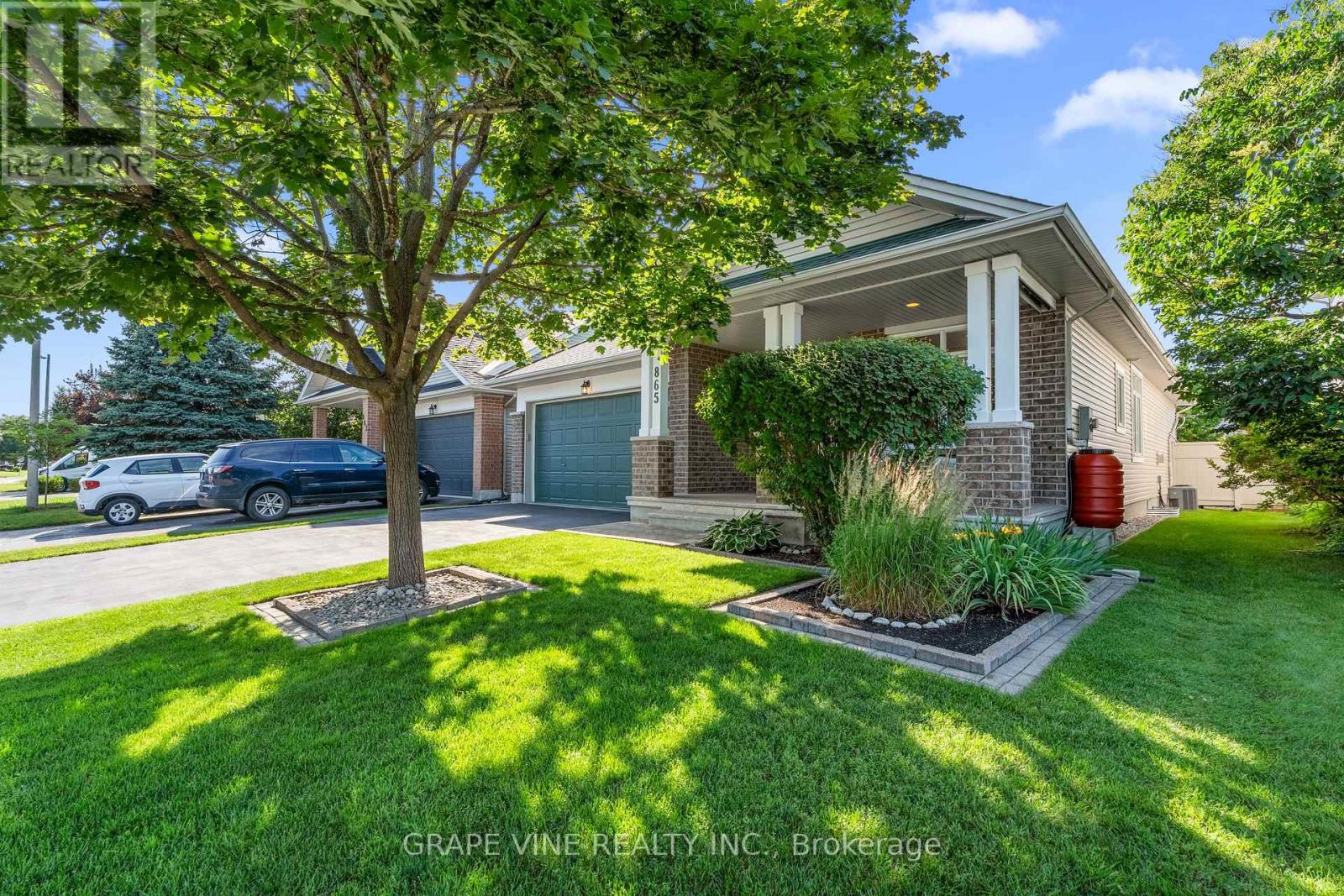 865 Markwick Crescent