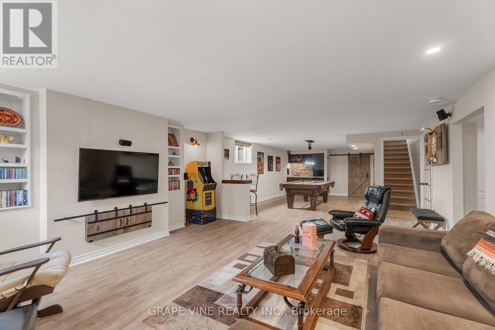 865 Markwick Crescent