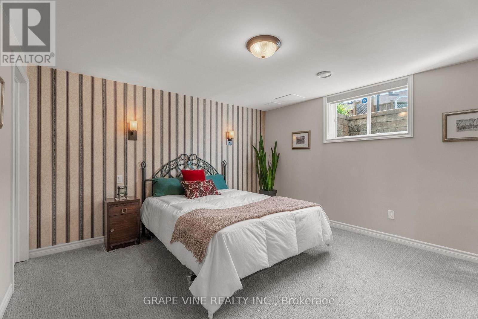 865 Markwick Crescent