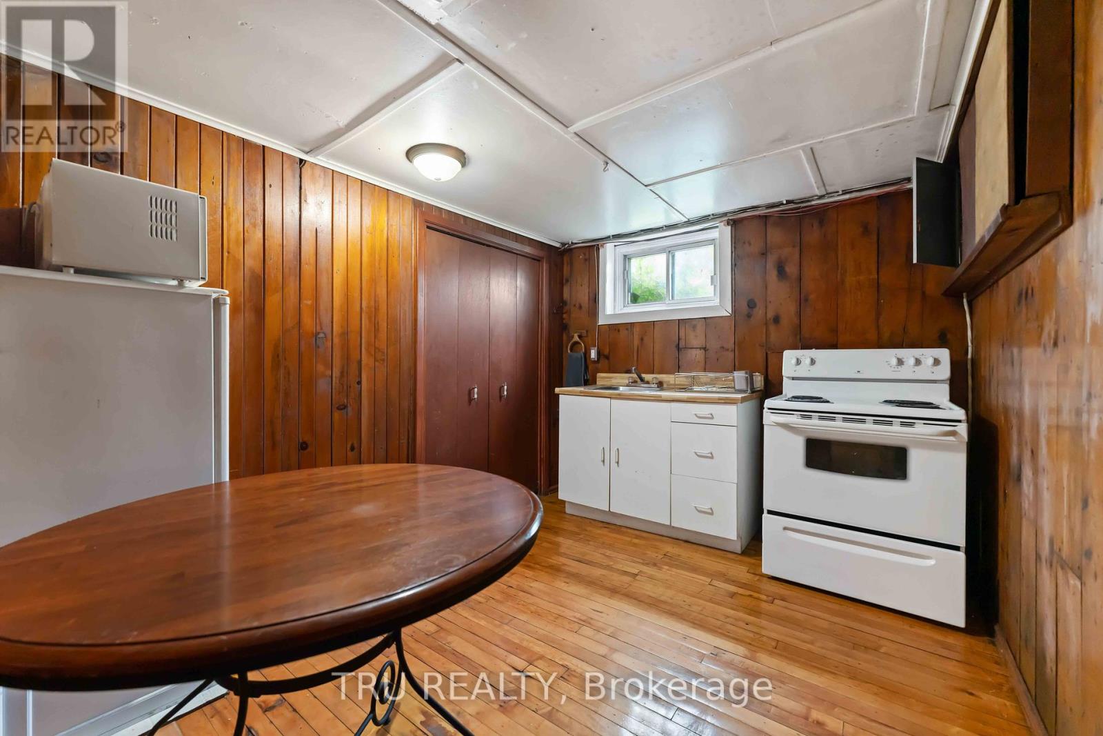 14 Claver Street