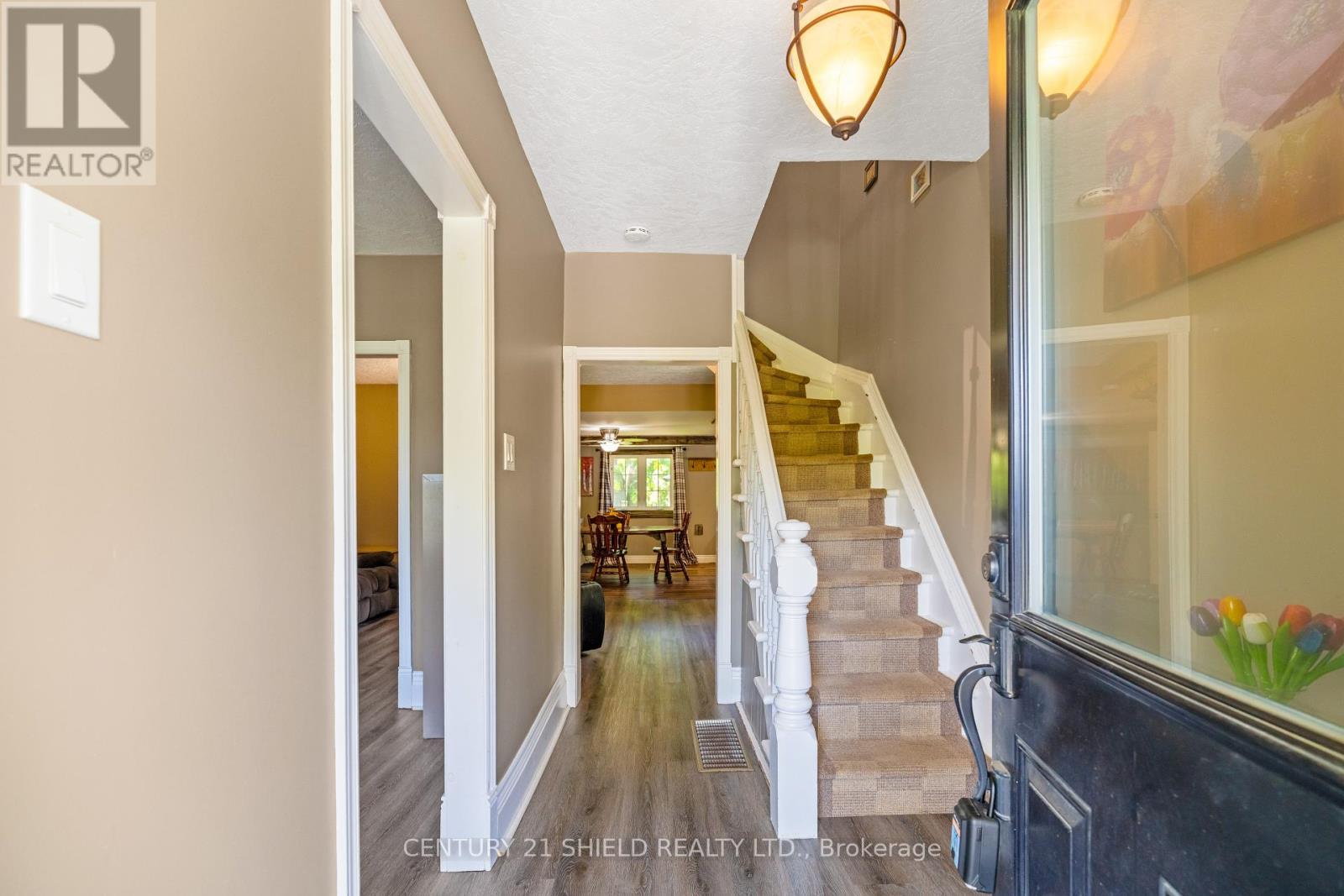 23 Mechanic Street E