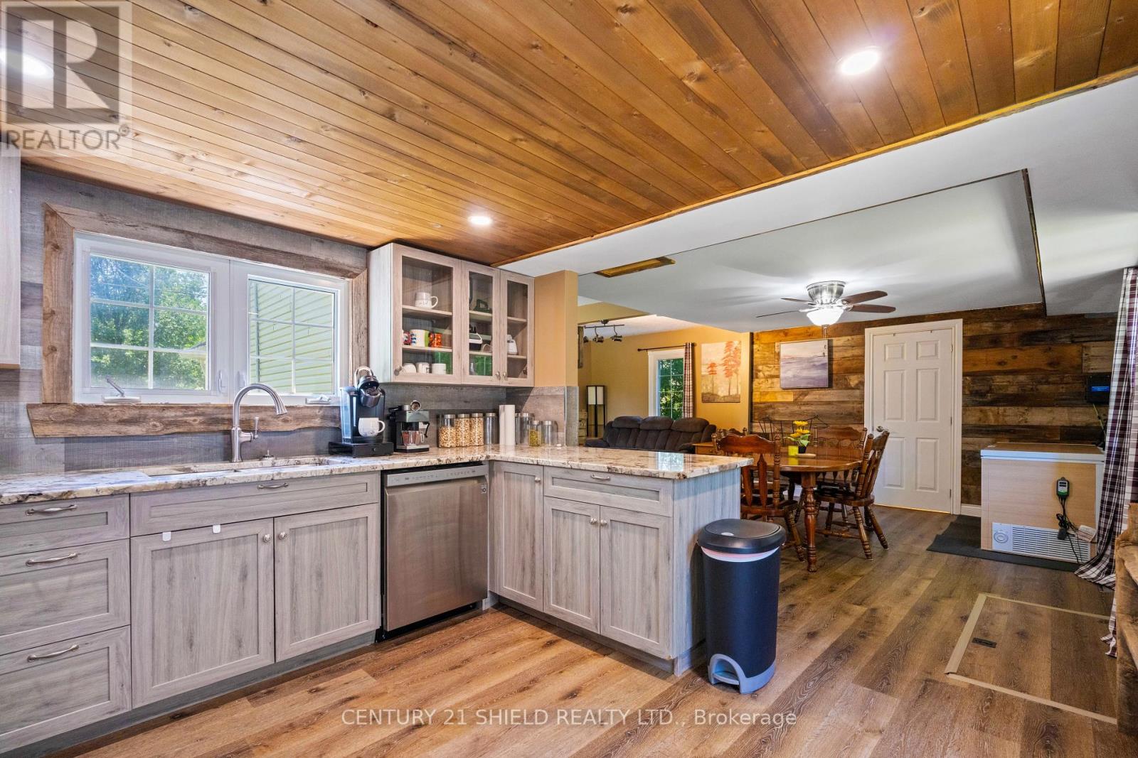 23 Mechanic Street E
