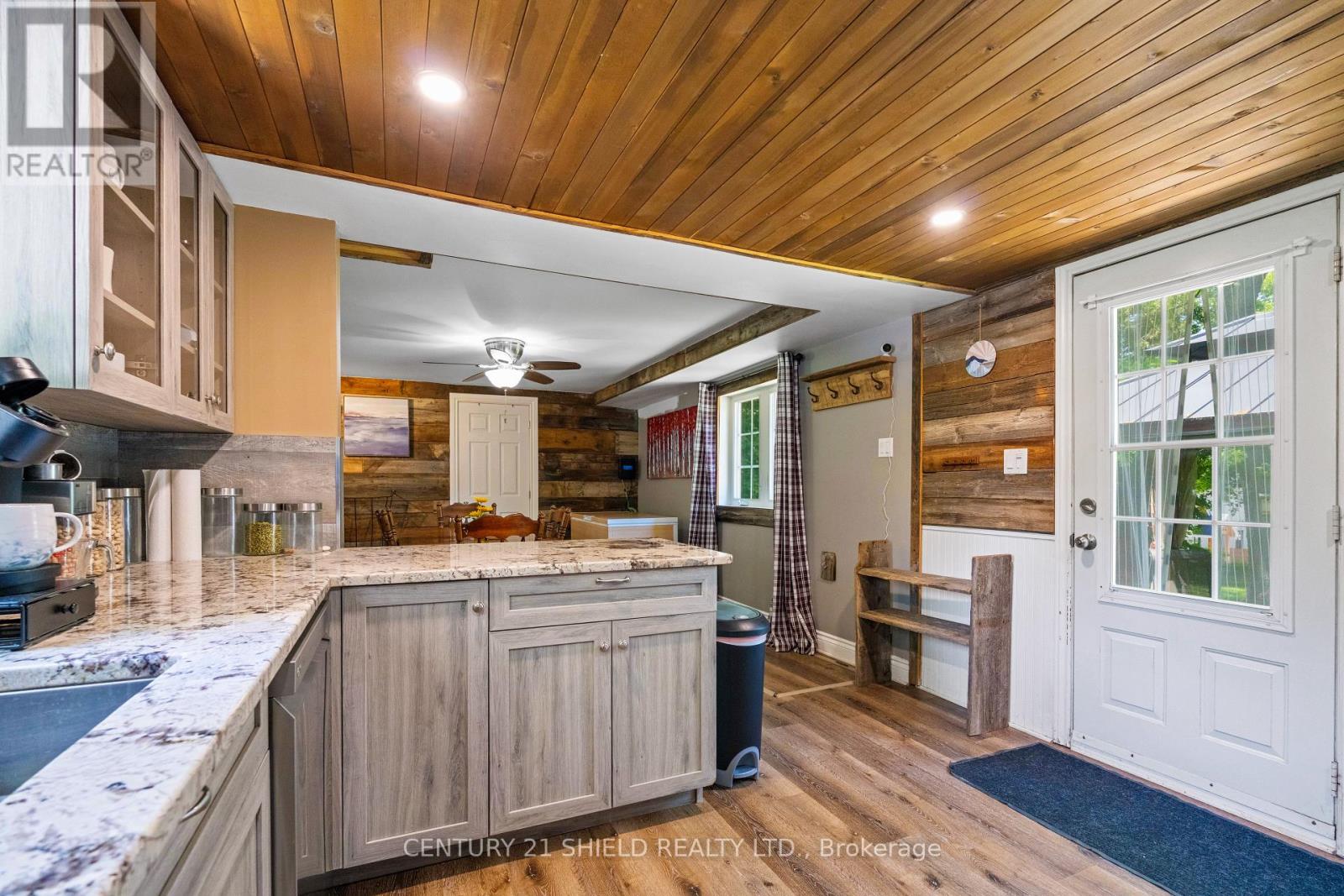 23 Mechanic Street E