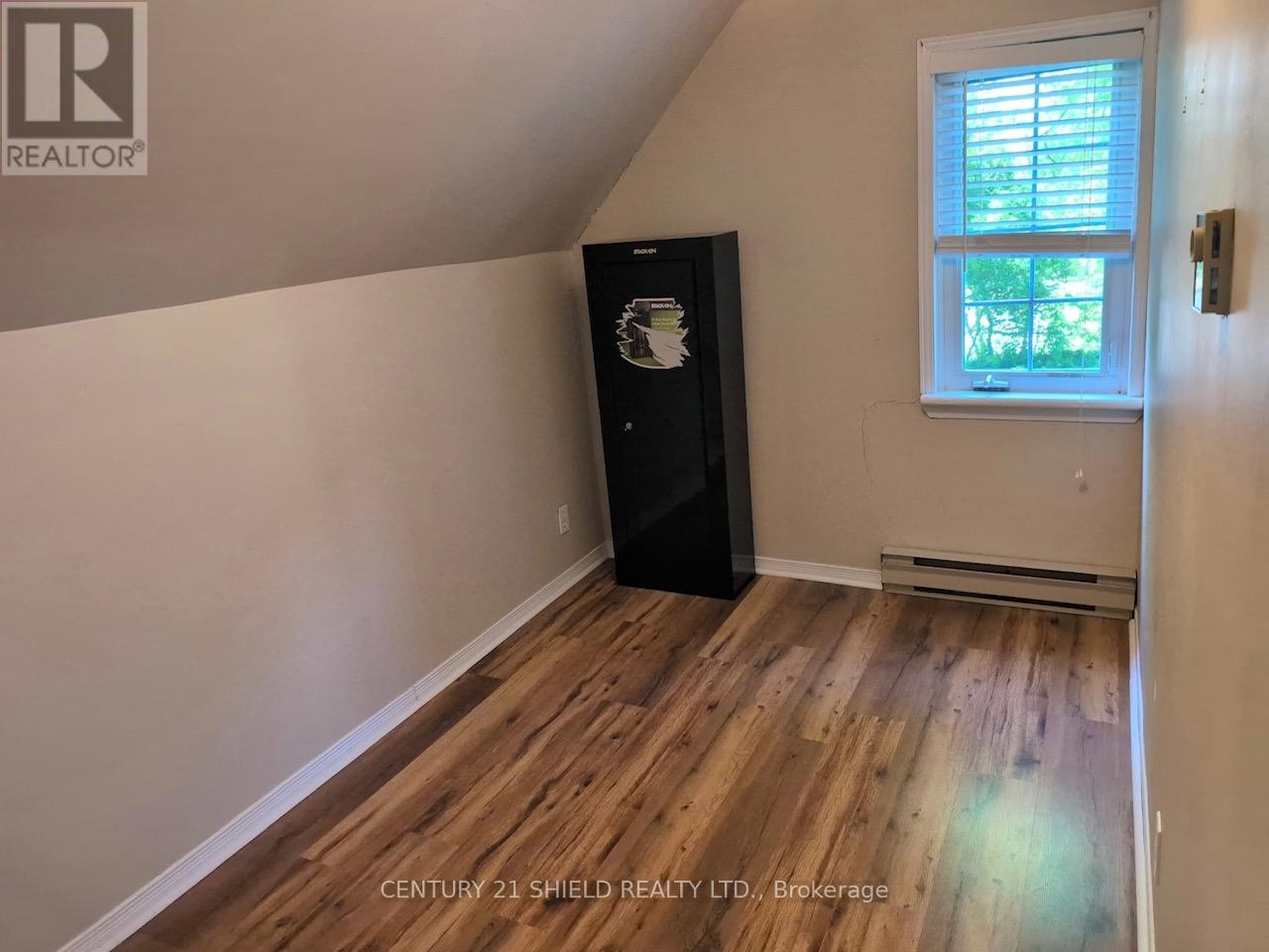 23 Mechanic Street E
