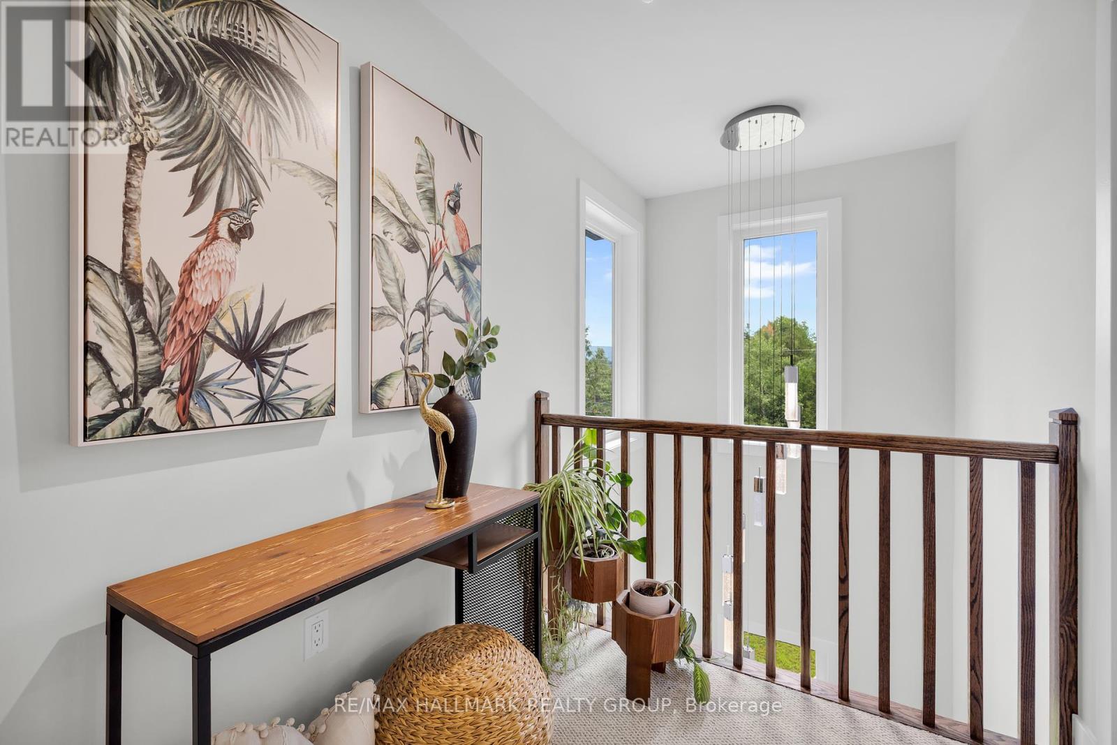 3311 Barlow Crescent