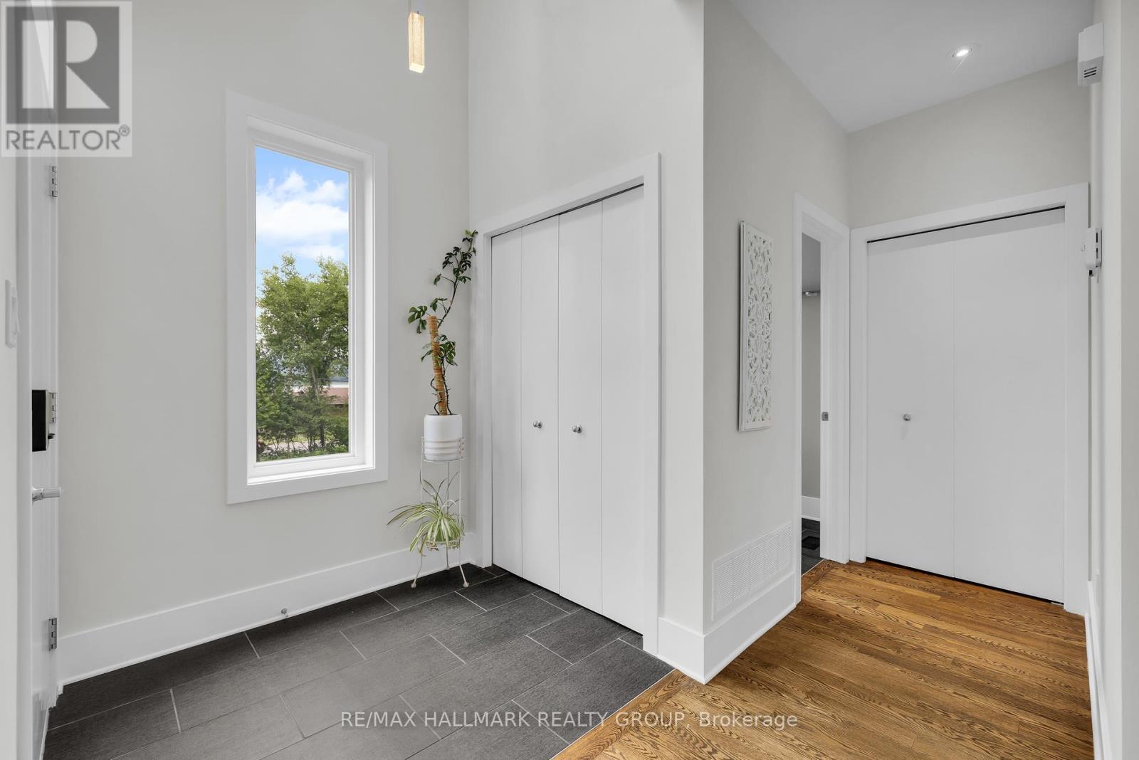 3311 Barlow Crescent