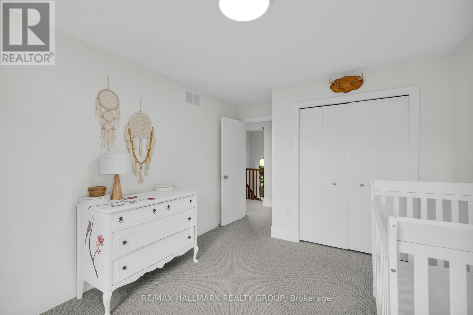 3311 Barlow Crescent