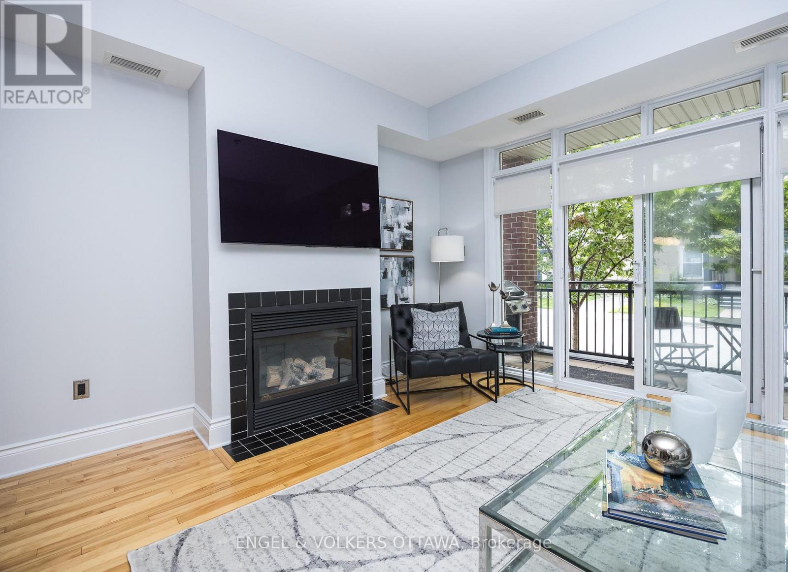 105 - 400 Mcleod Street