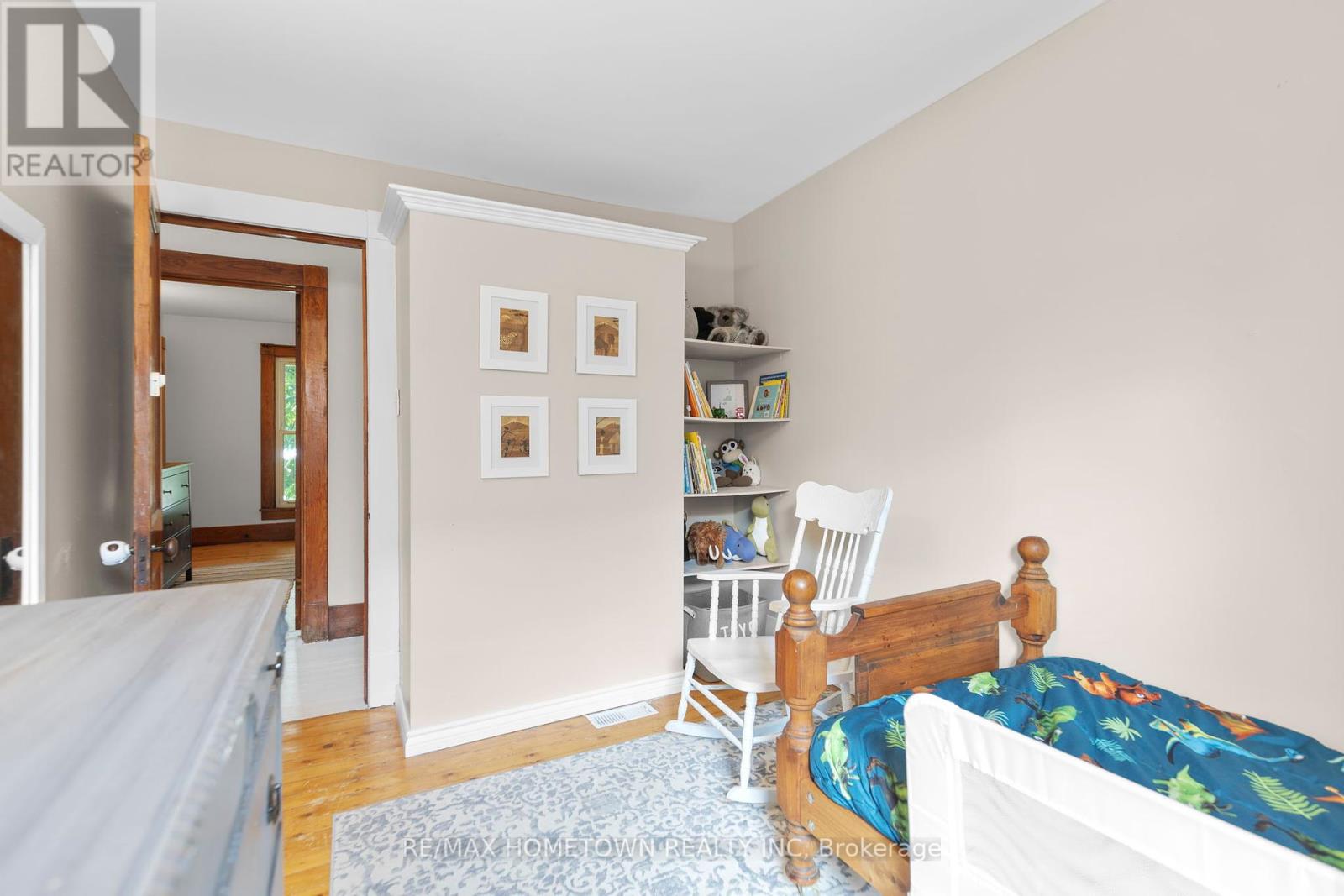 138 Henry Street E