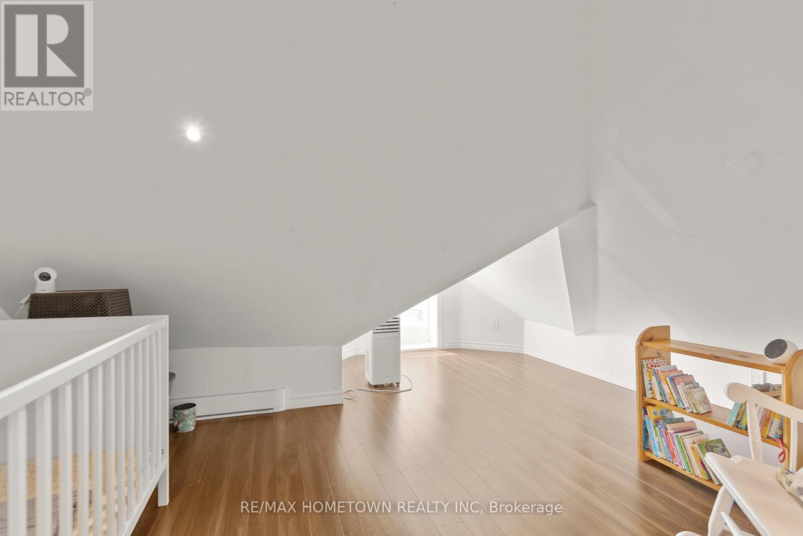 138 Henry Street E