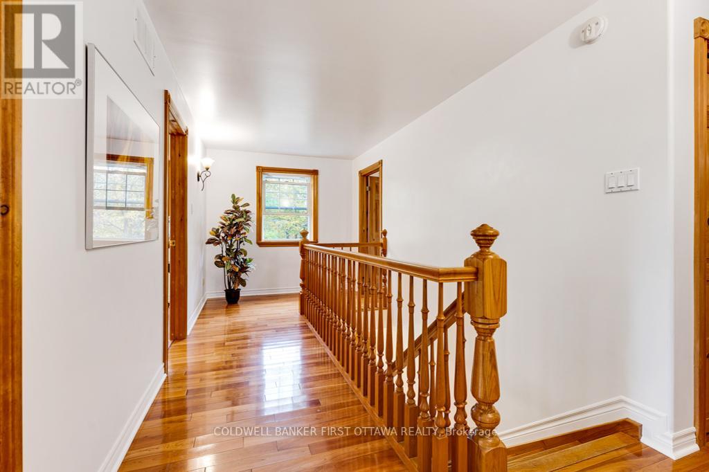 512 Old Perth Road