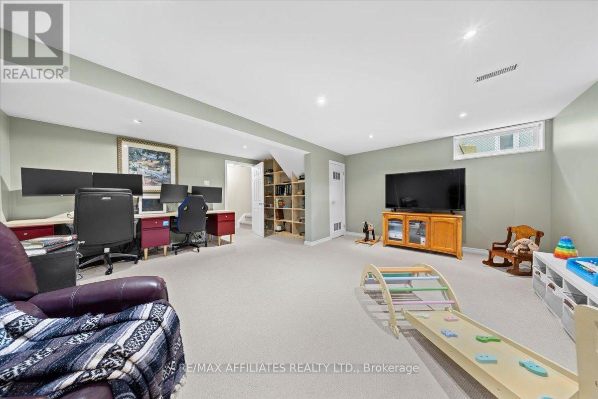 1150 Grenoble Crescent