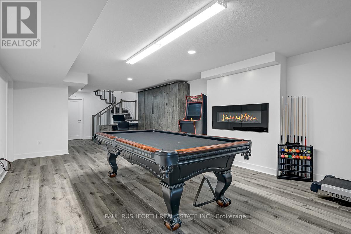 568 Knotridge Street