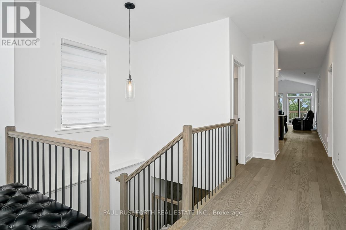 568 Knotridge Street
