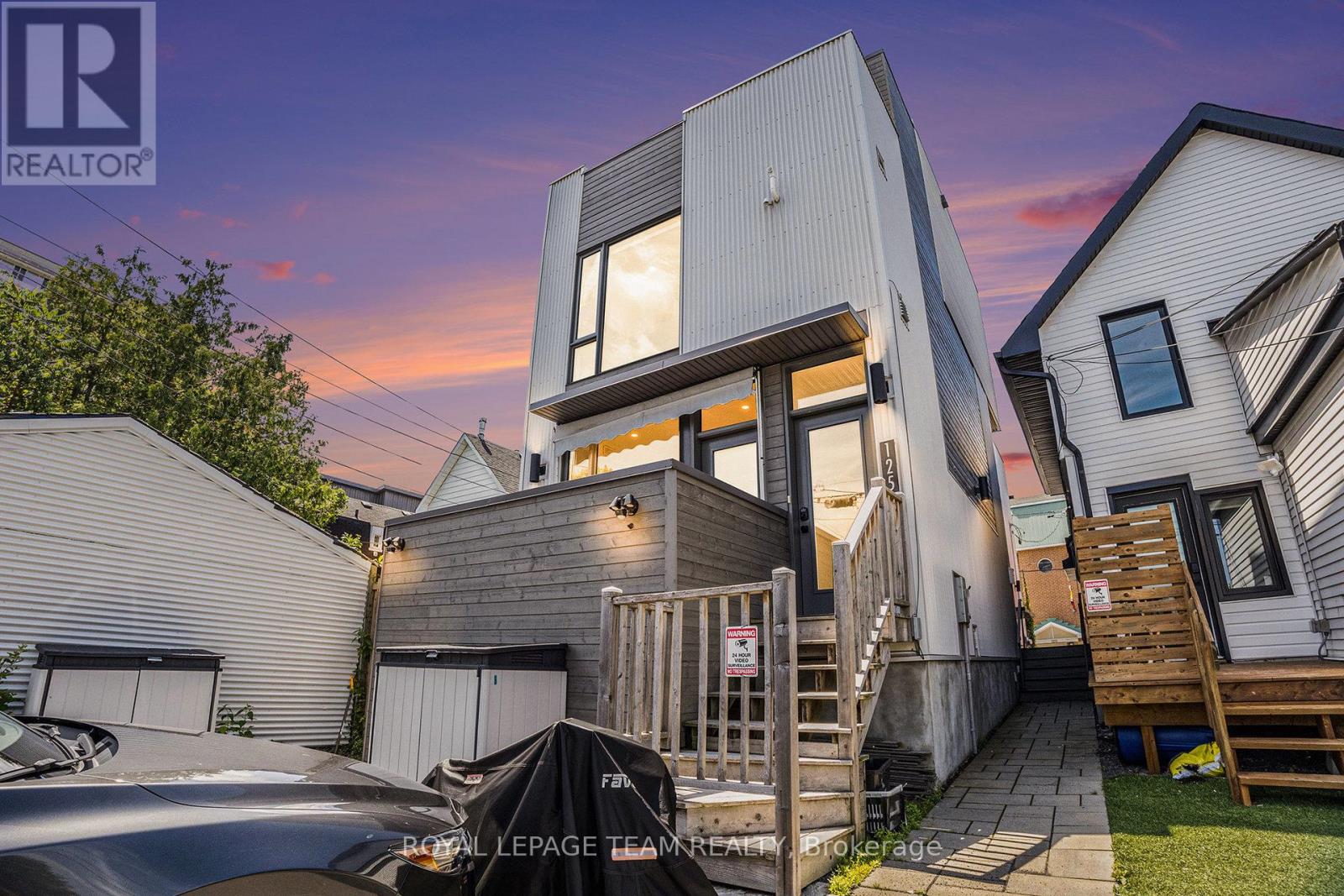 125 Carruthers Avenue