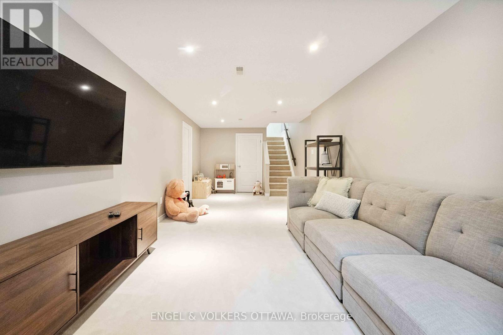 741 Morningstar Way