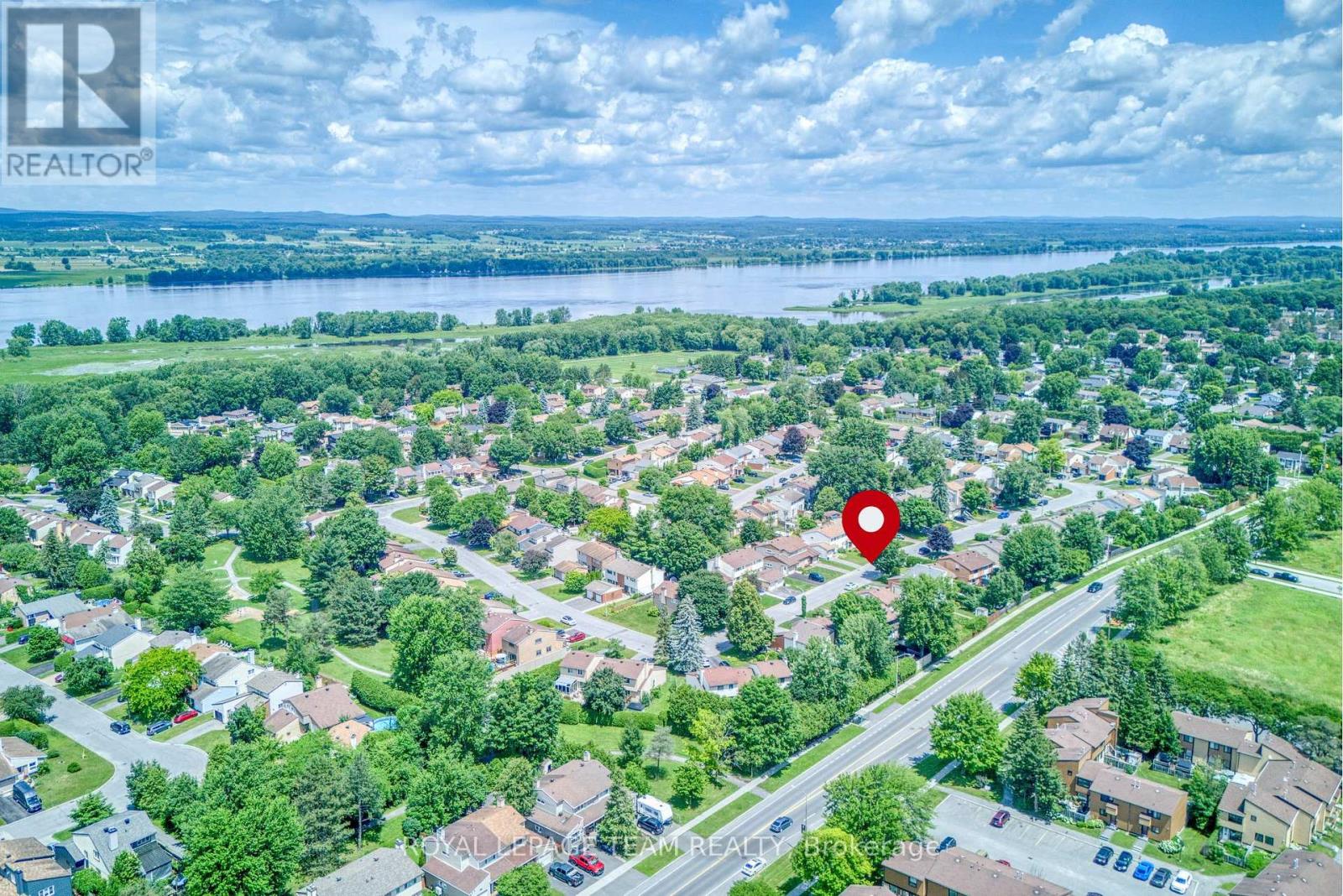 1094 Grenoble Crescent