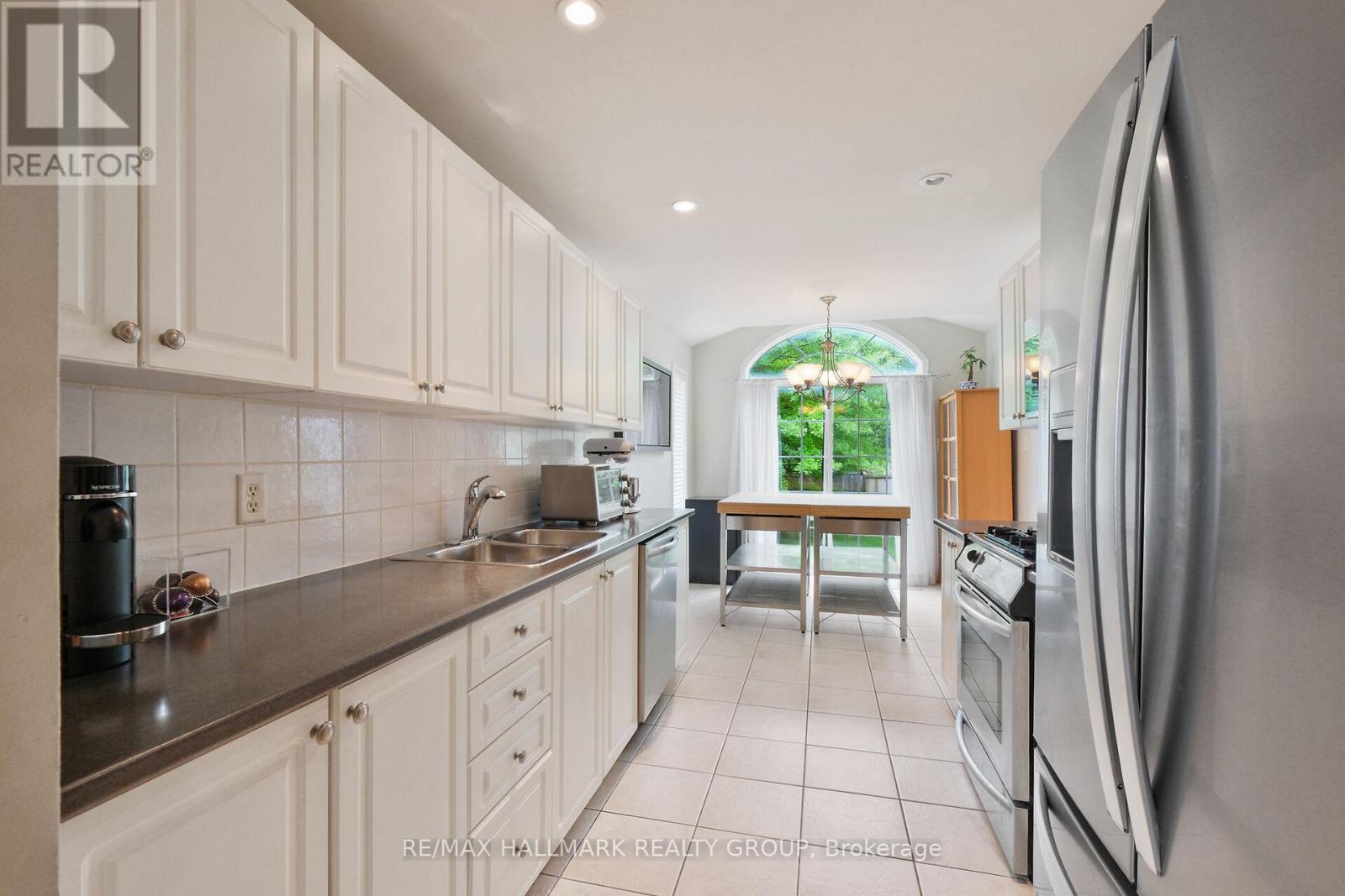 15 Mcpeake Place