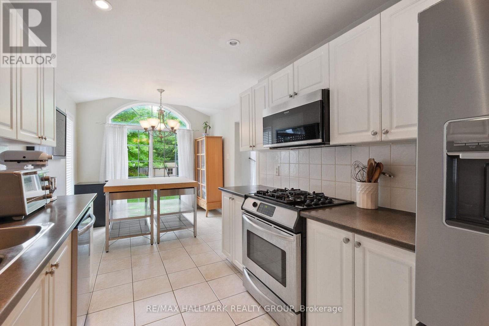 15 Mcpeake Place