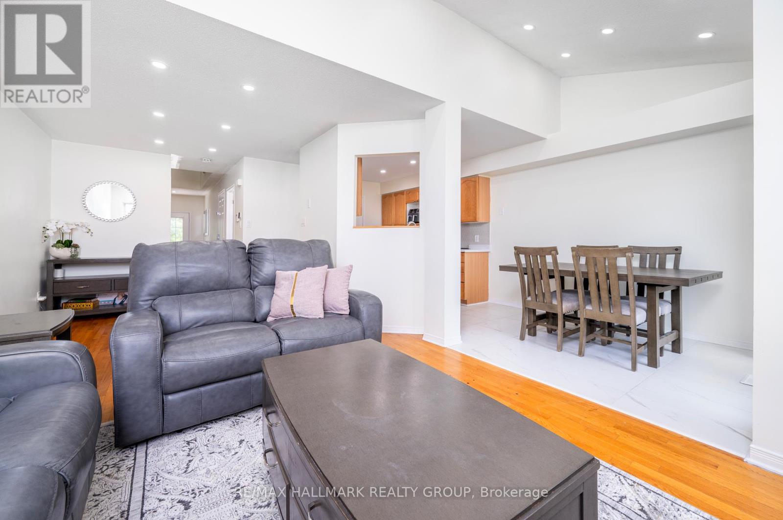 73 Palmadeo Drive