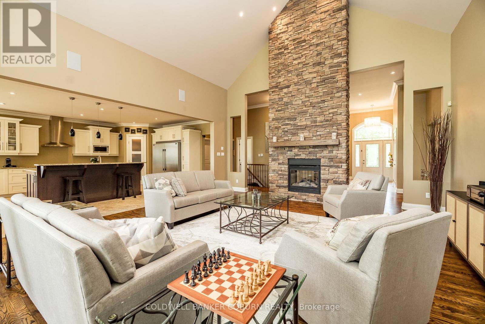 515 West Lake Circle