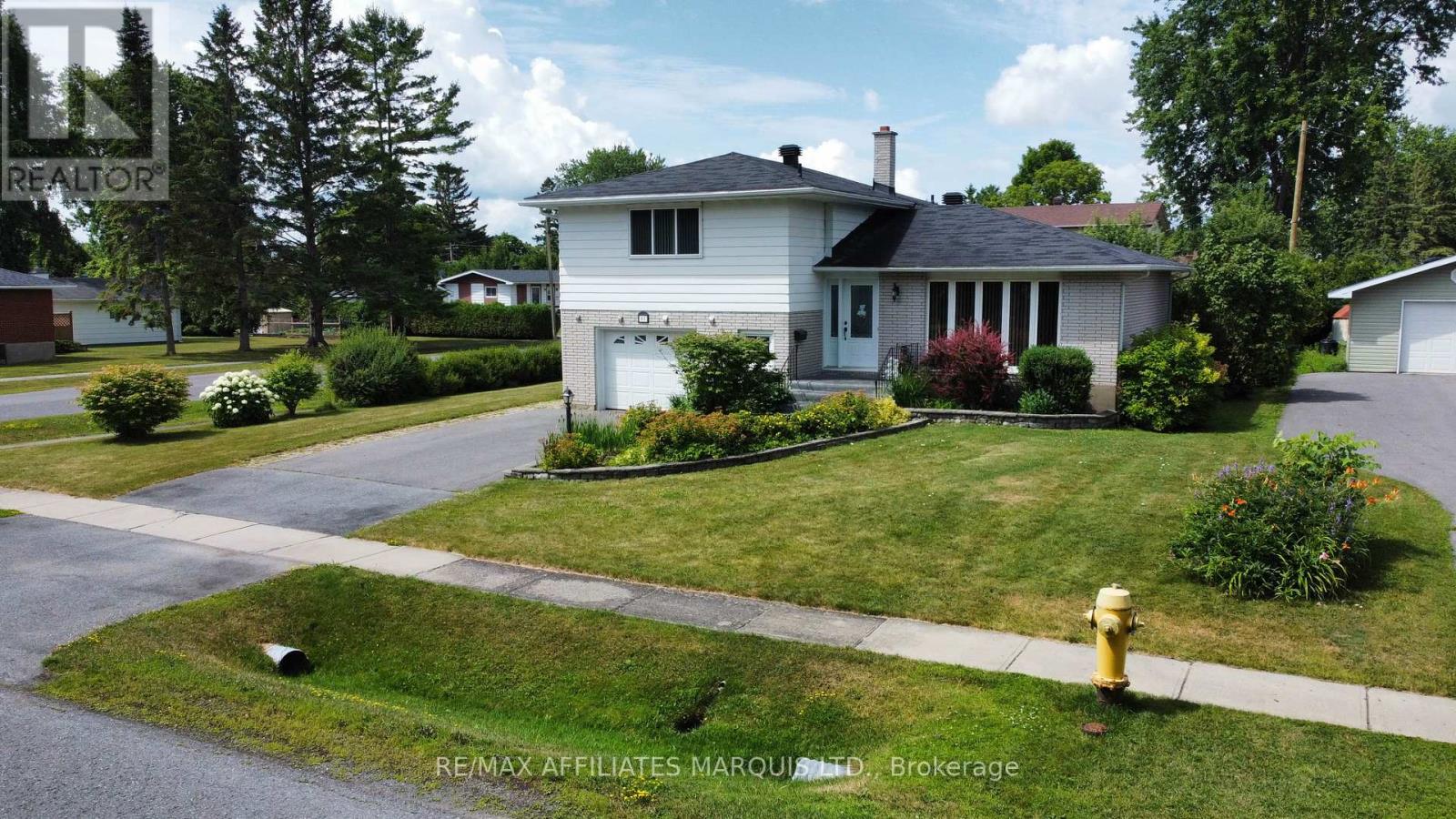 11 Ault Drive