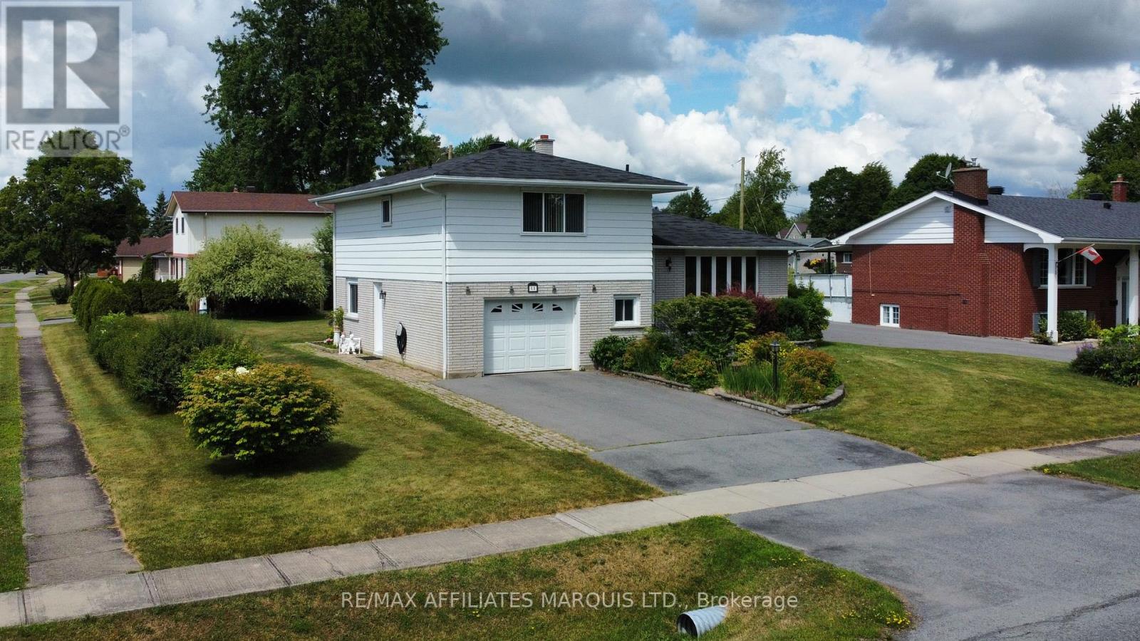 11 Ault Drive