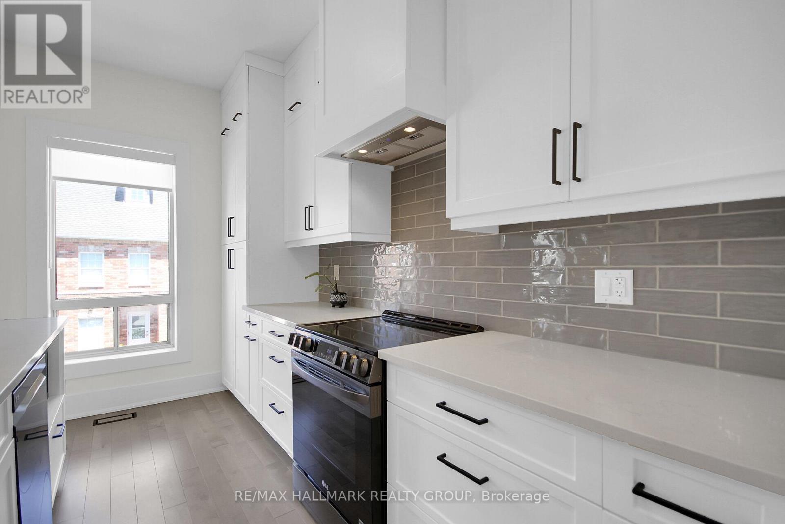 128 - 126-128 Prescott Street
