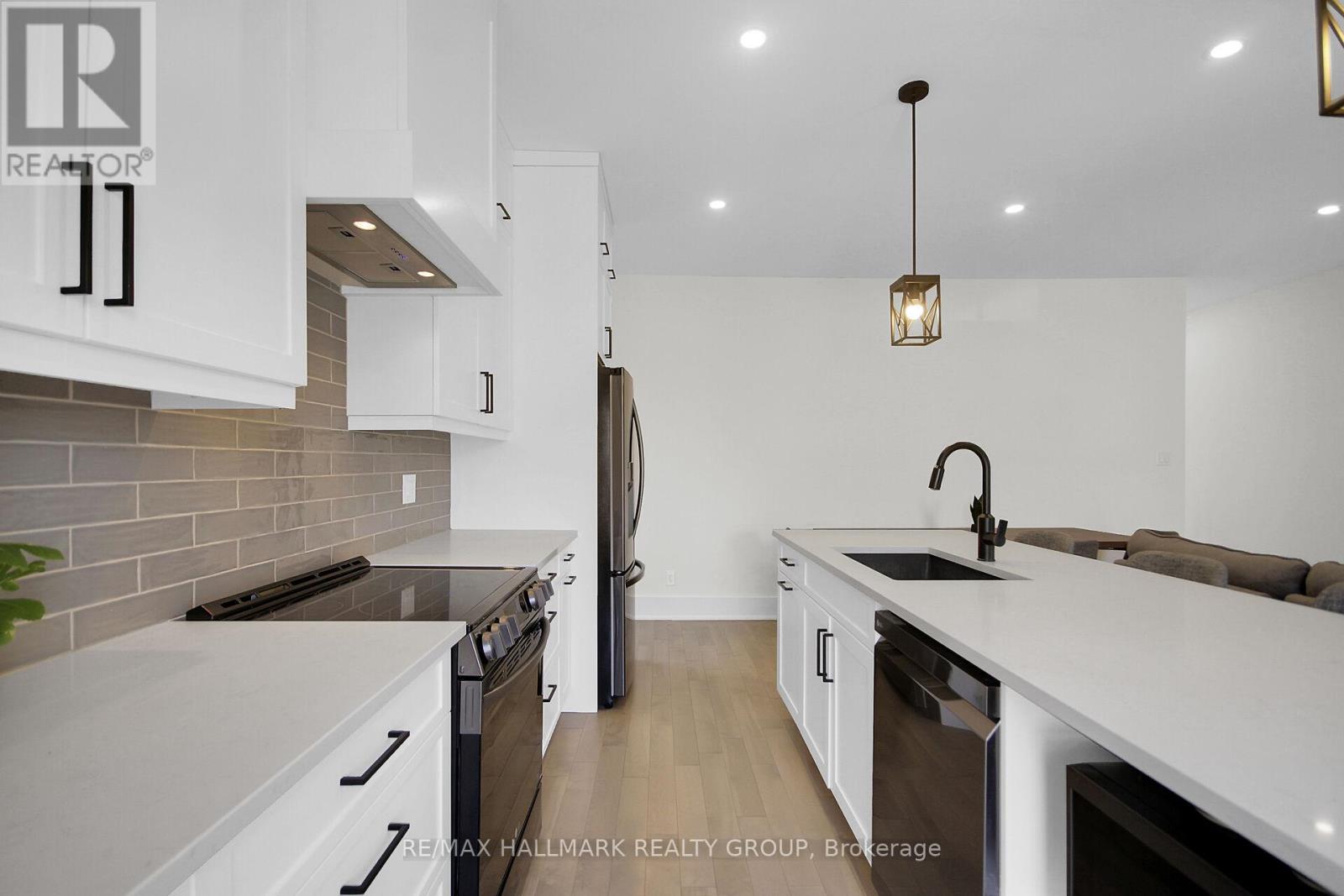 128 - 126-128 Prescott Street