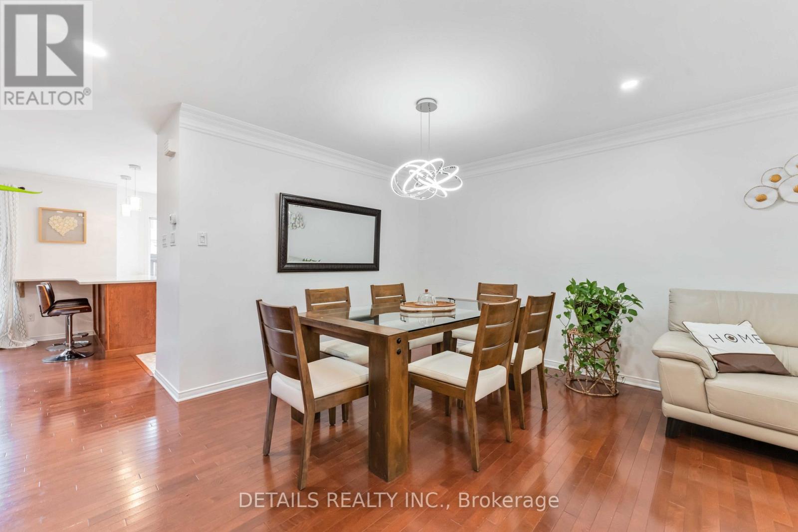 15 Daybreak Street