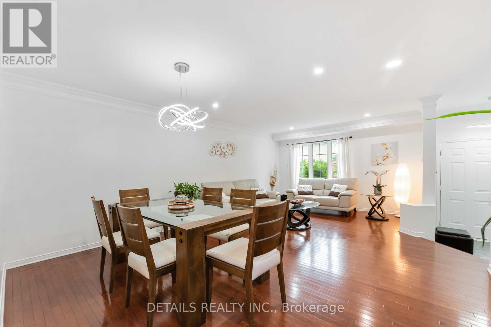 15 Daybreak Street