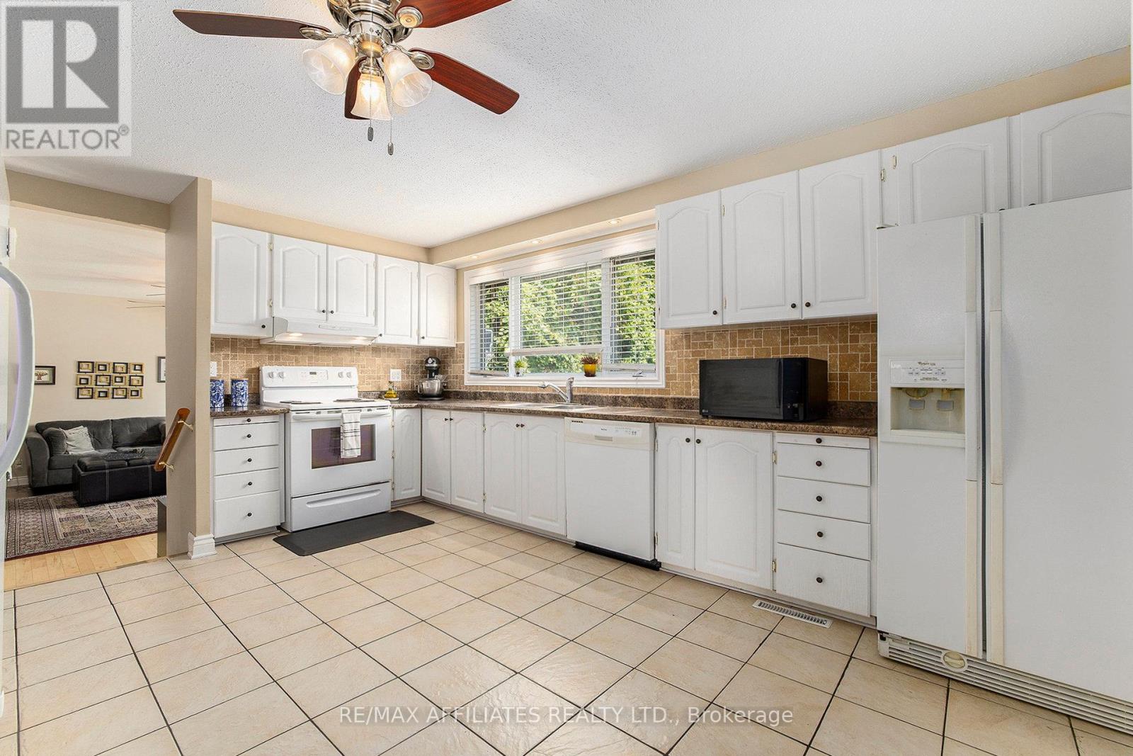 23 Sioux Crescent