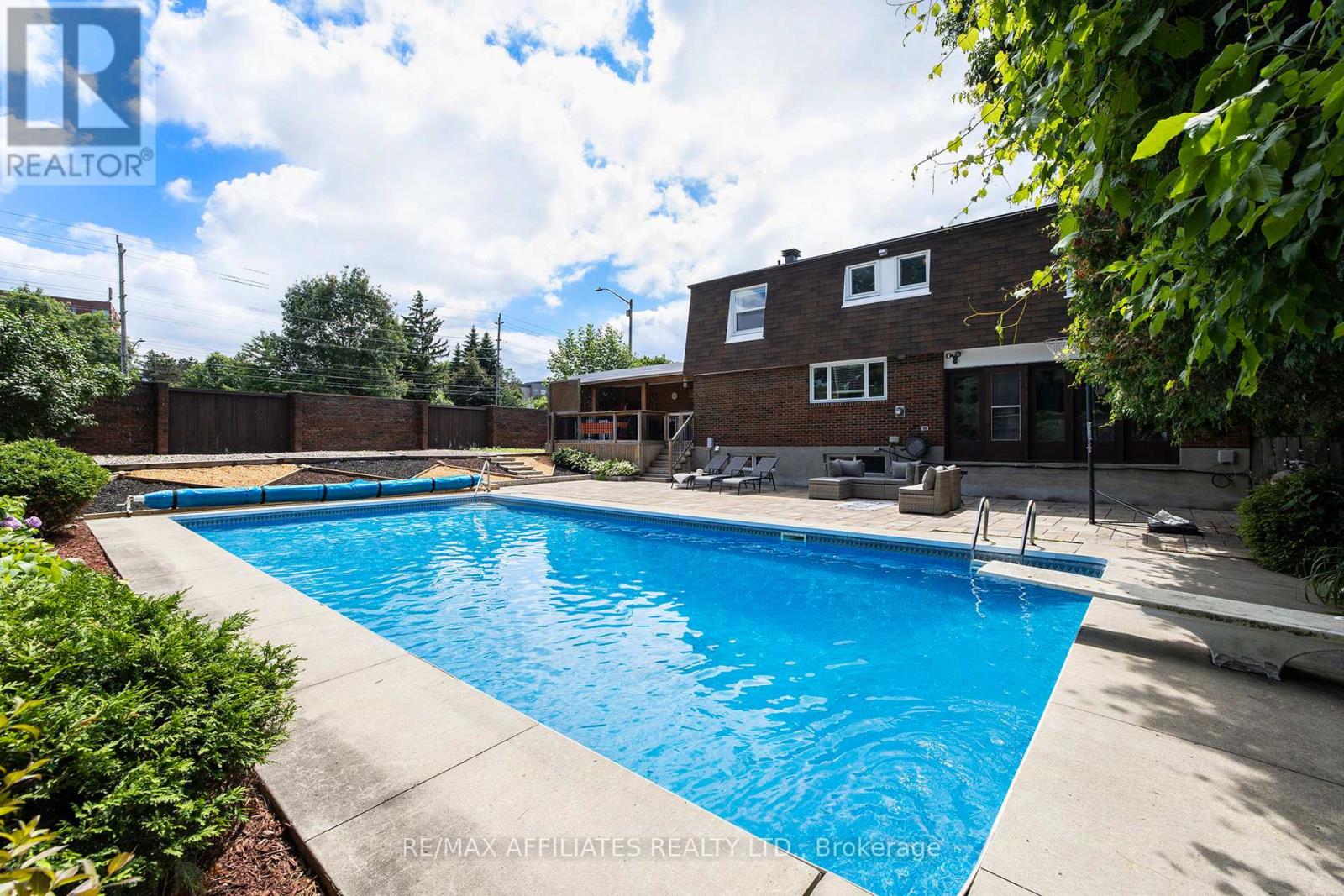 23 Sioux Crescent