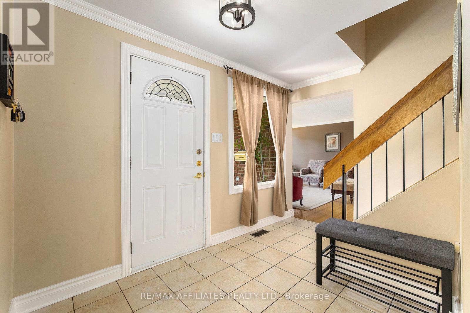 23 Sioux Crescent