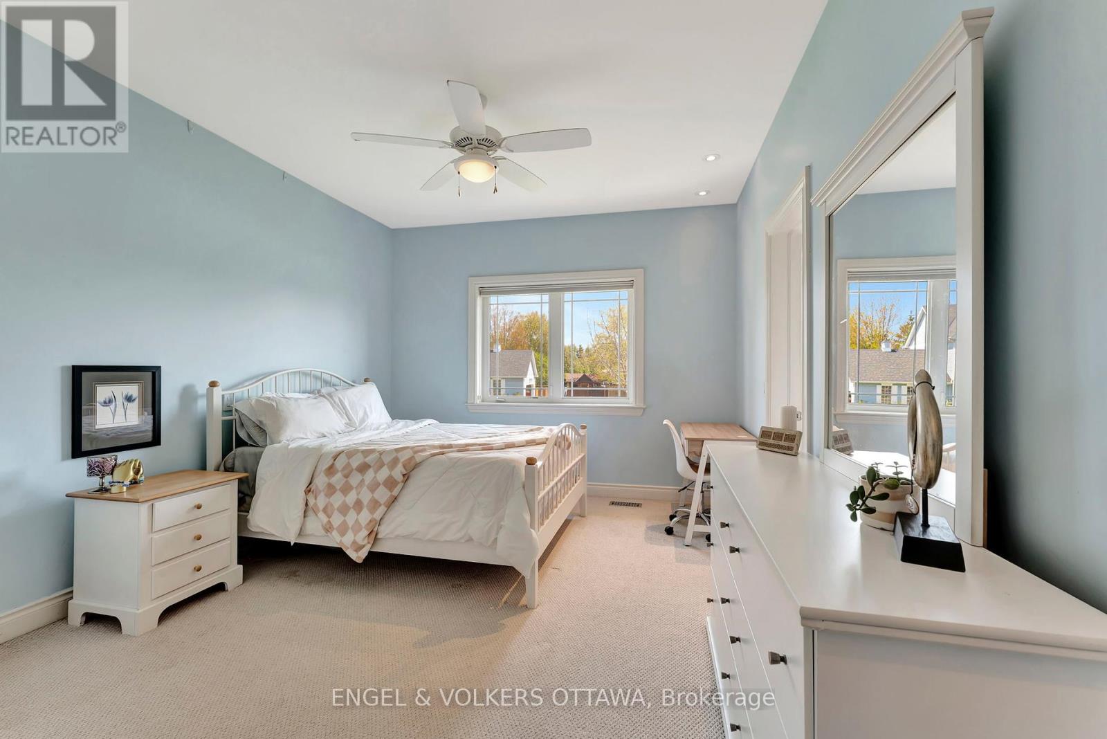 2 Beechgrove Gardens
