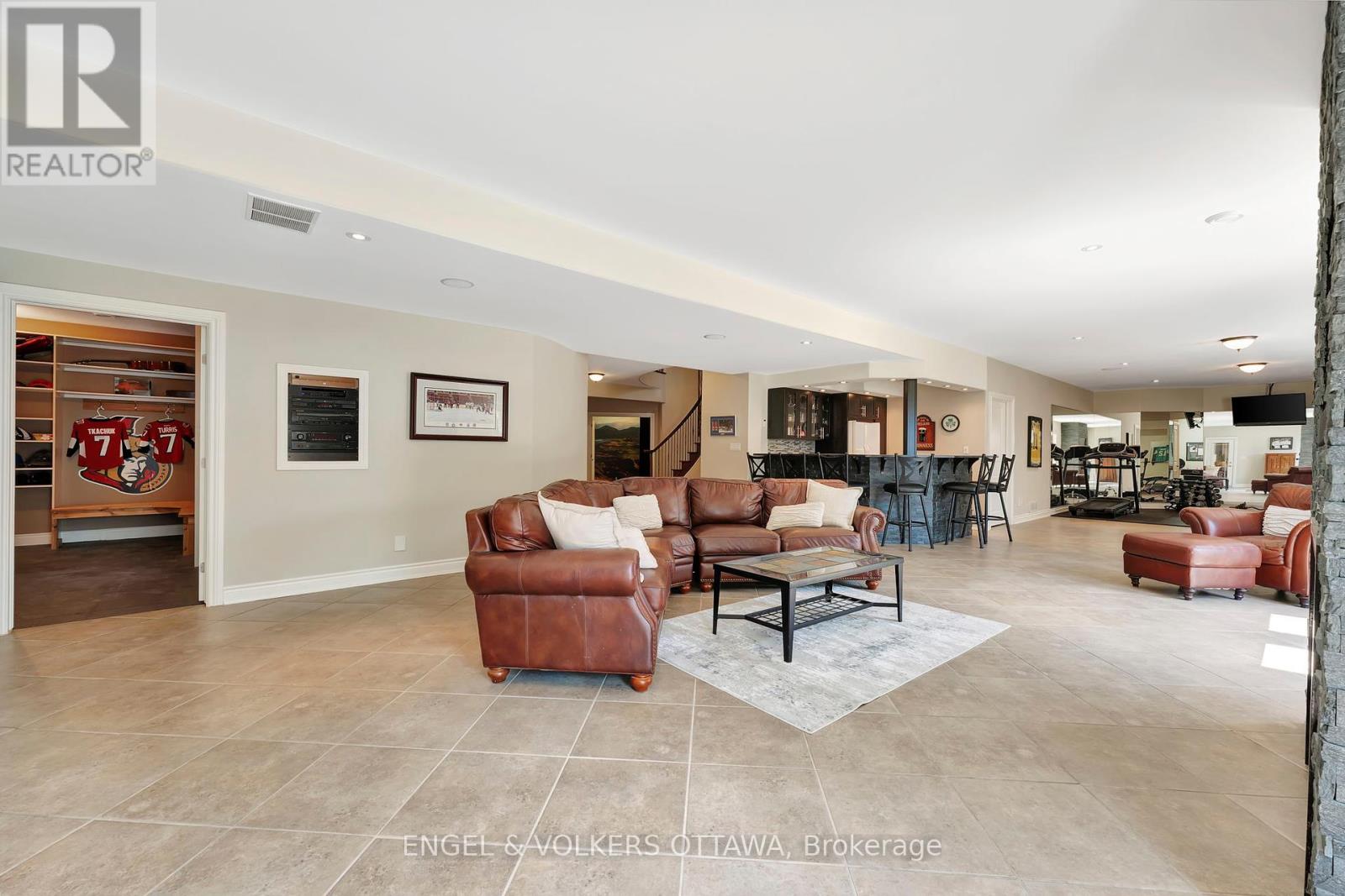 2 Beechgrove Gardens