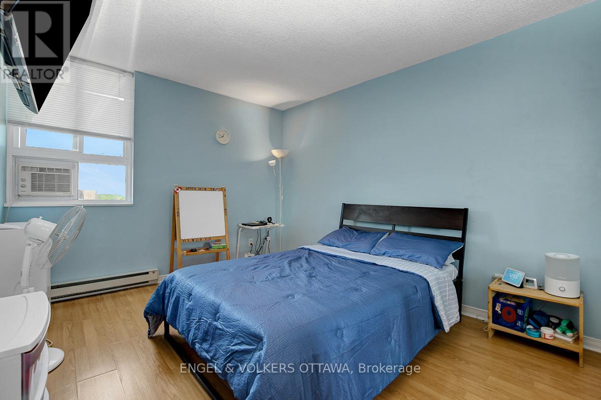 1506 - 2000 Jasmine Crescent