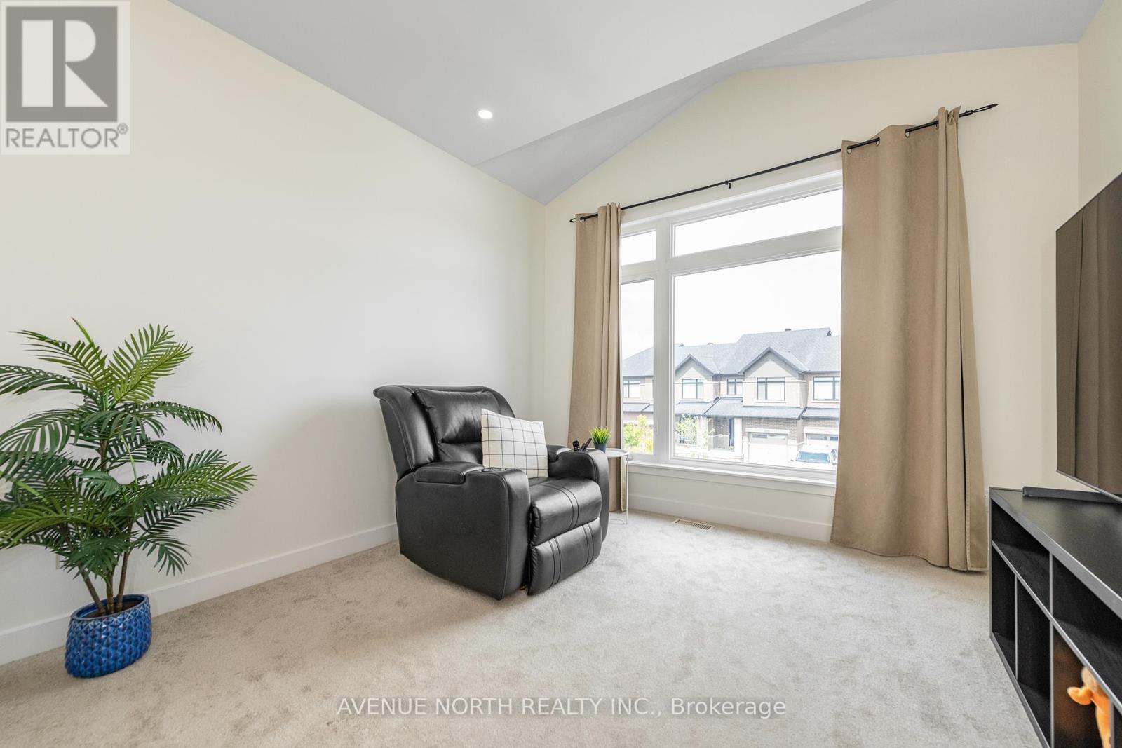 219 Zinnia Way