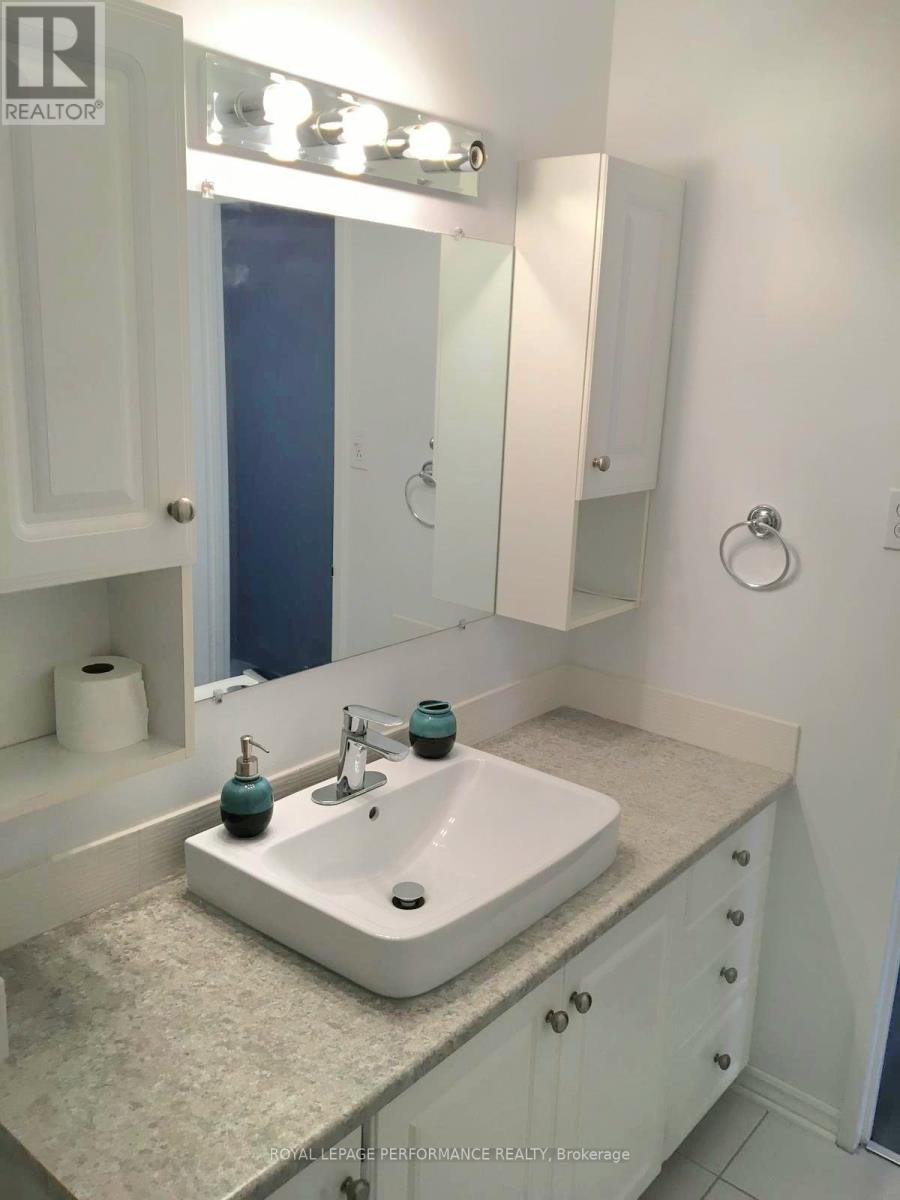 1113 - 20 Chesterton Drive W