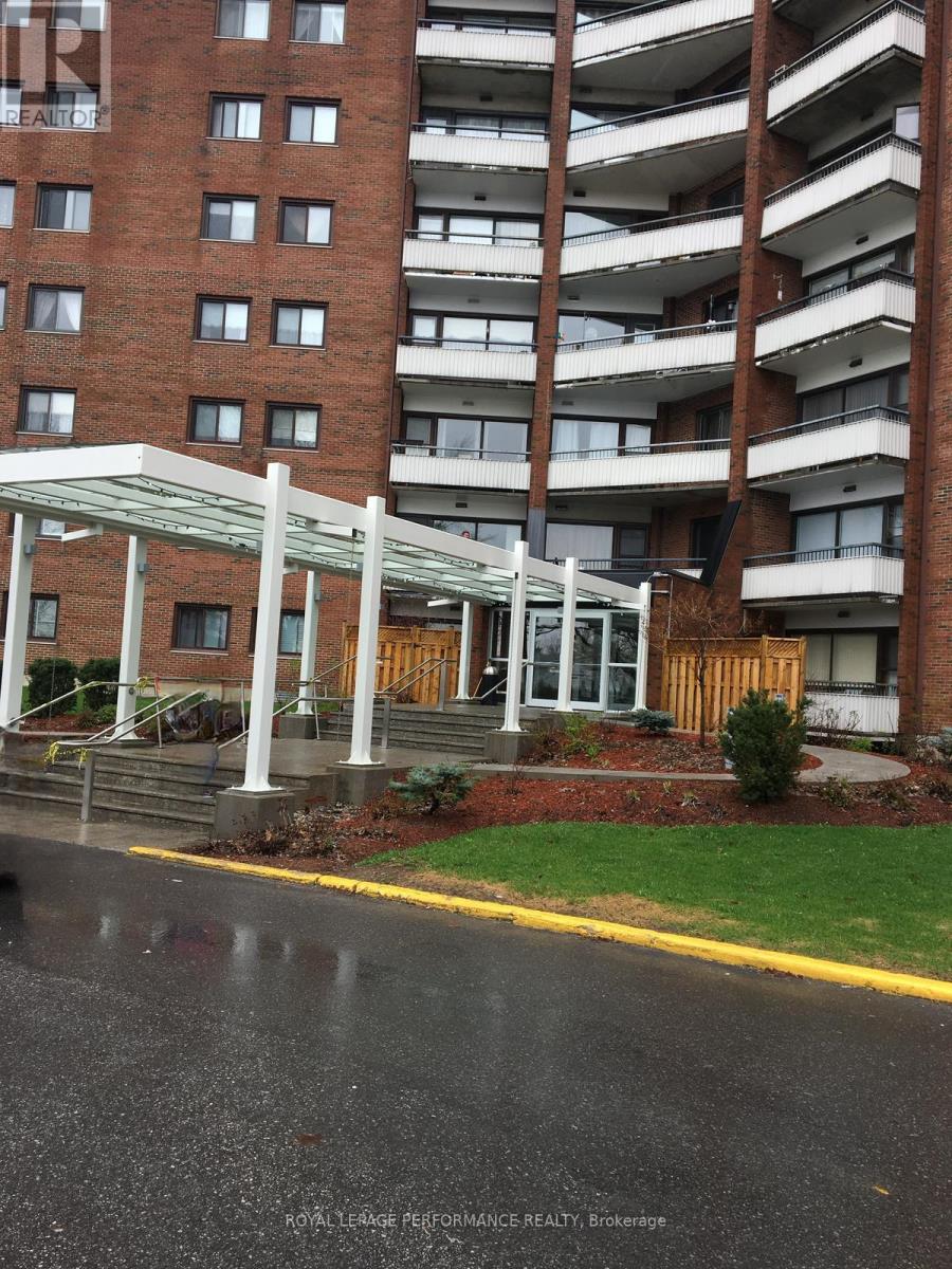 1113 - 20 Chesterton Drive W