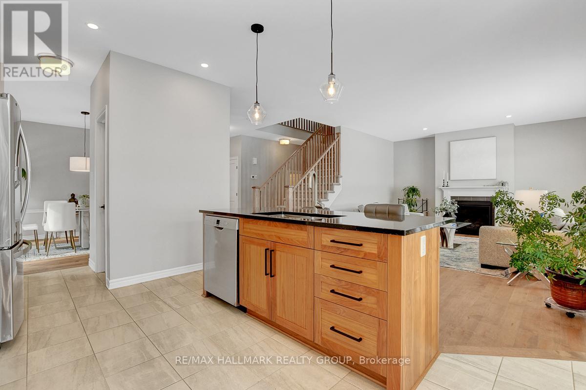 594 Baie Des Castors Street