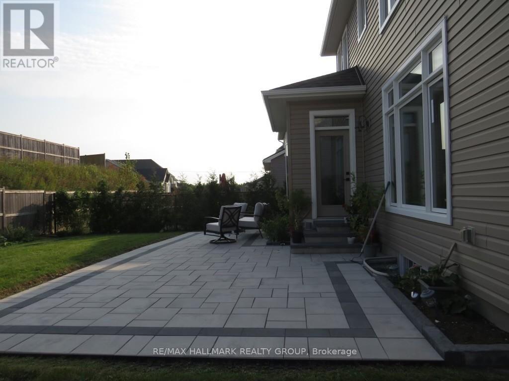 594 Baie Des Castors Street