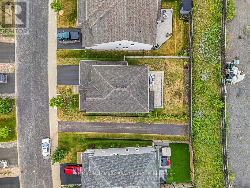 594 Baie Des Castors Street